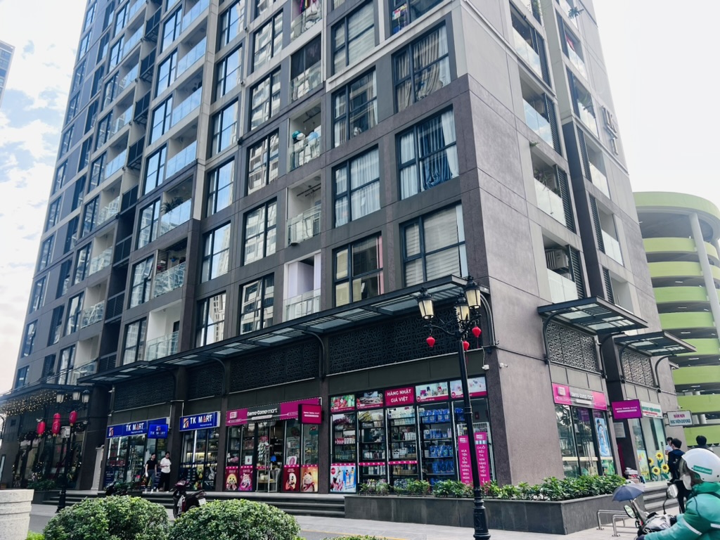 BÁN SHOP CHÂN ĐẾ VINHOMES SMART CITY SẴN DÒNG TIỀN 1TR/M2