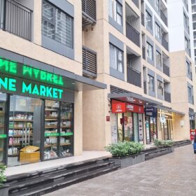 Bán căn shop chân đế Toà SA1 Vị trí sảnh toà nhà cư dân lên xuống đang có dòng tiền ổn định 360tr/năm