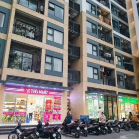 CHO THUÊ SHOP CHÂN ĐẾ VINHOMES SMART CITY VỊ TRÍ ĐẸP NGAY MẶT ĐƯỜNG TO
